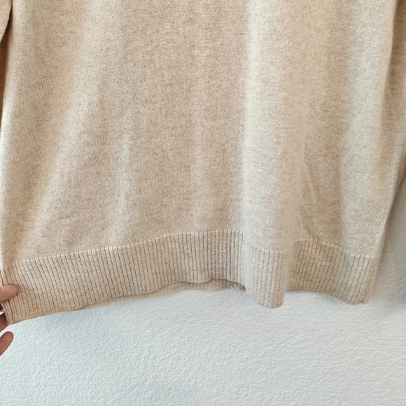 Tyler Boe 100% Cashmere Beige Long Sleeve Light Weight Sweater Size LG Women's - Picture 6 of 9